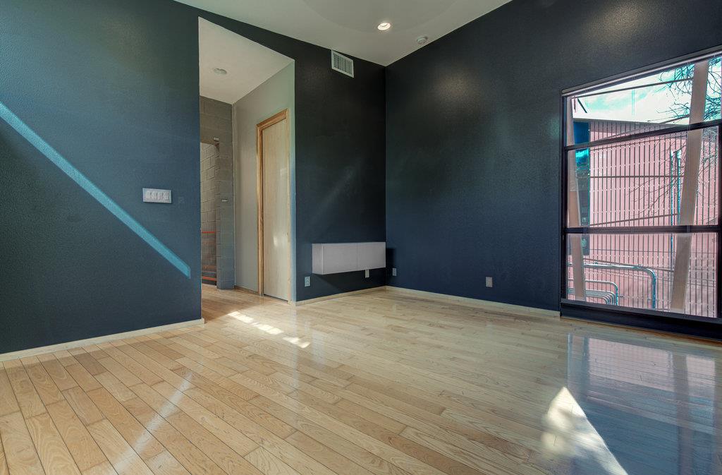 515 El Paso St #b Property Photo 4