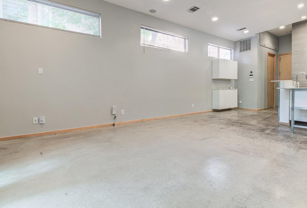 515 El Paso St #b Property Photo 18