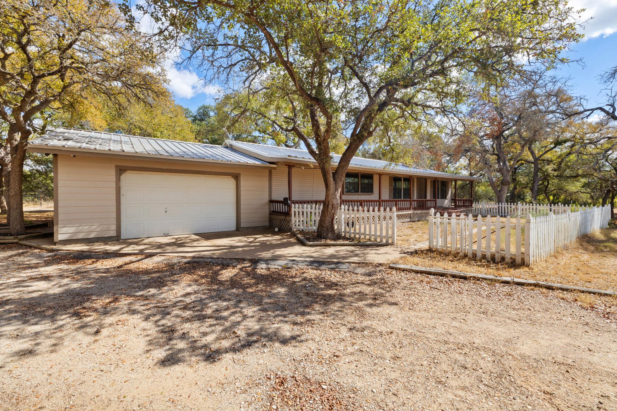 1151 Live Oak Trl Property Photo 1