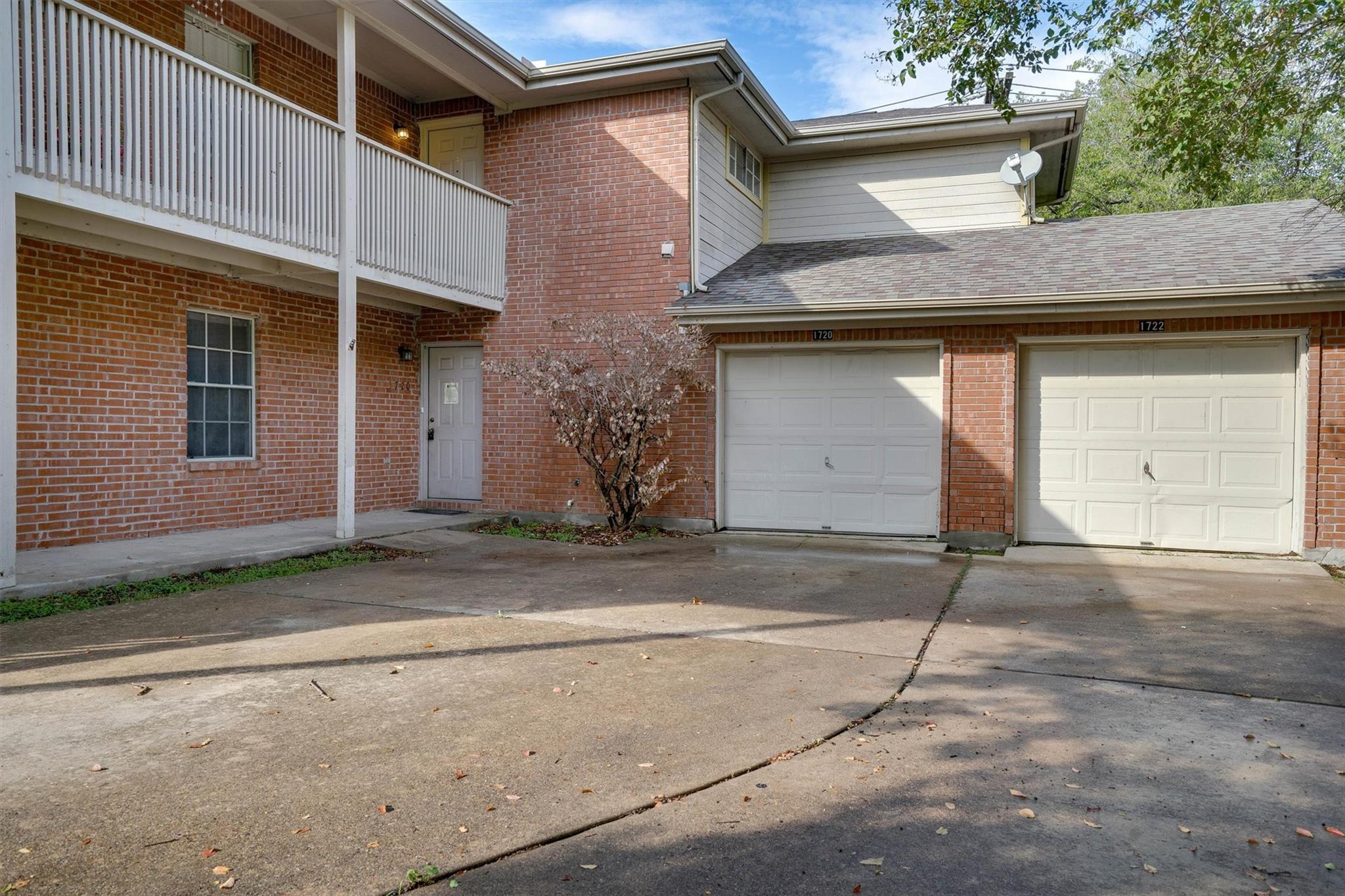 1720 Rawhide Loop Property Photo 1