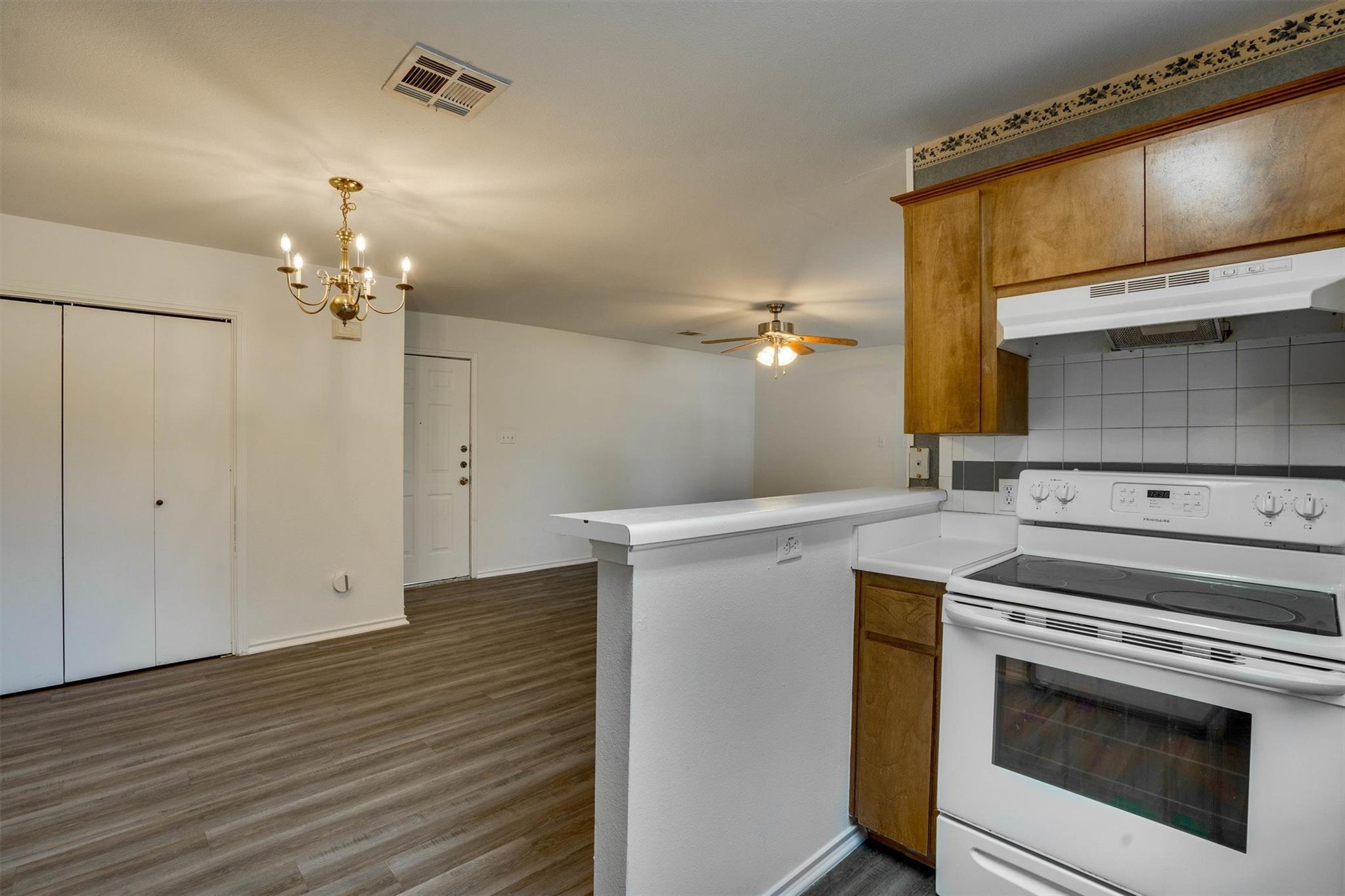 1720 Rawhide Loop Property Photo 7