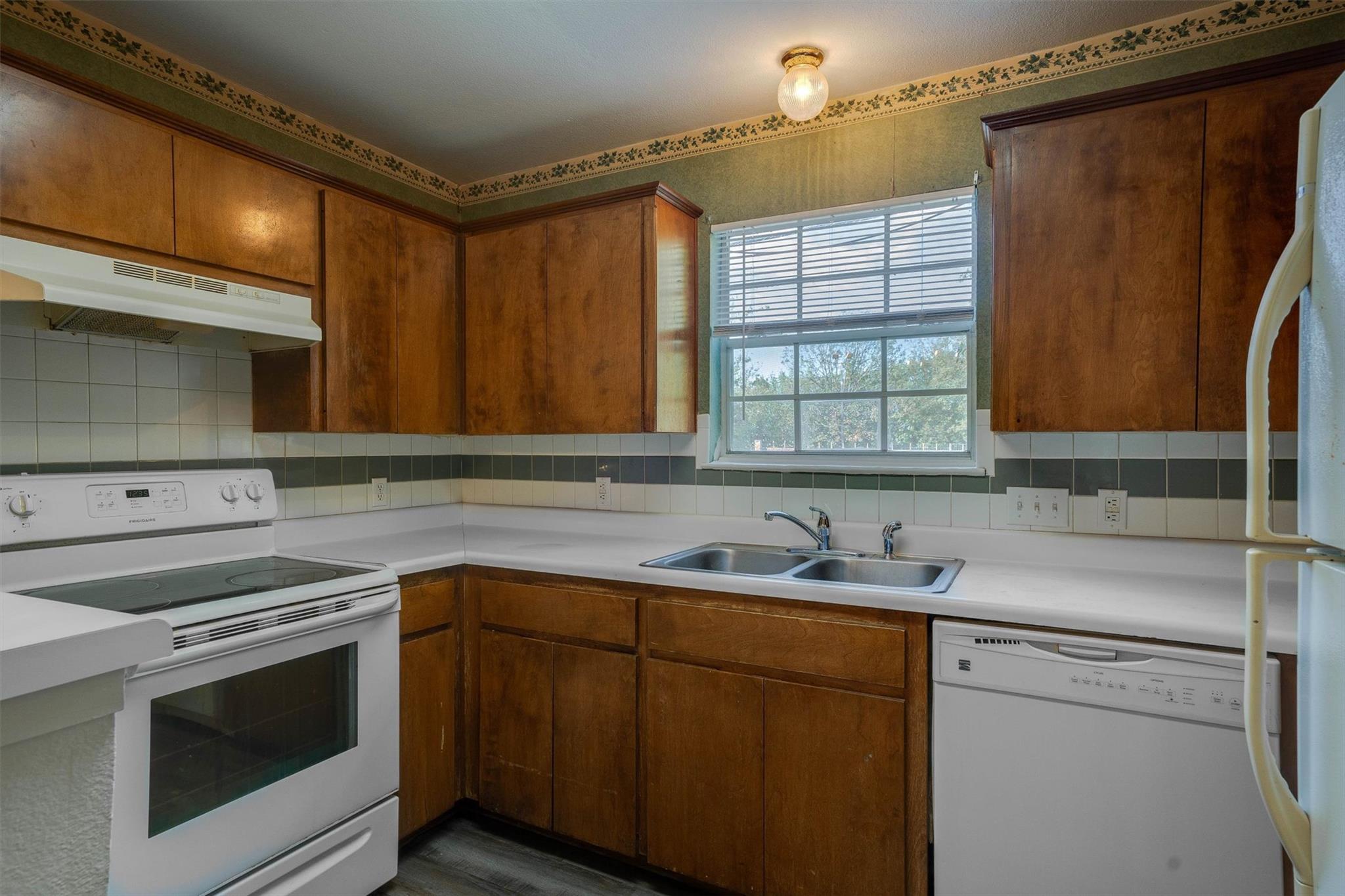 1720 Rawhide Loop Property Photo 8