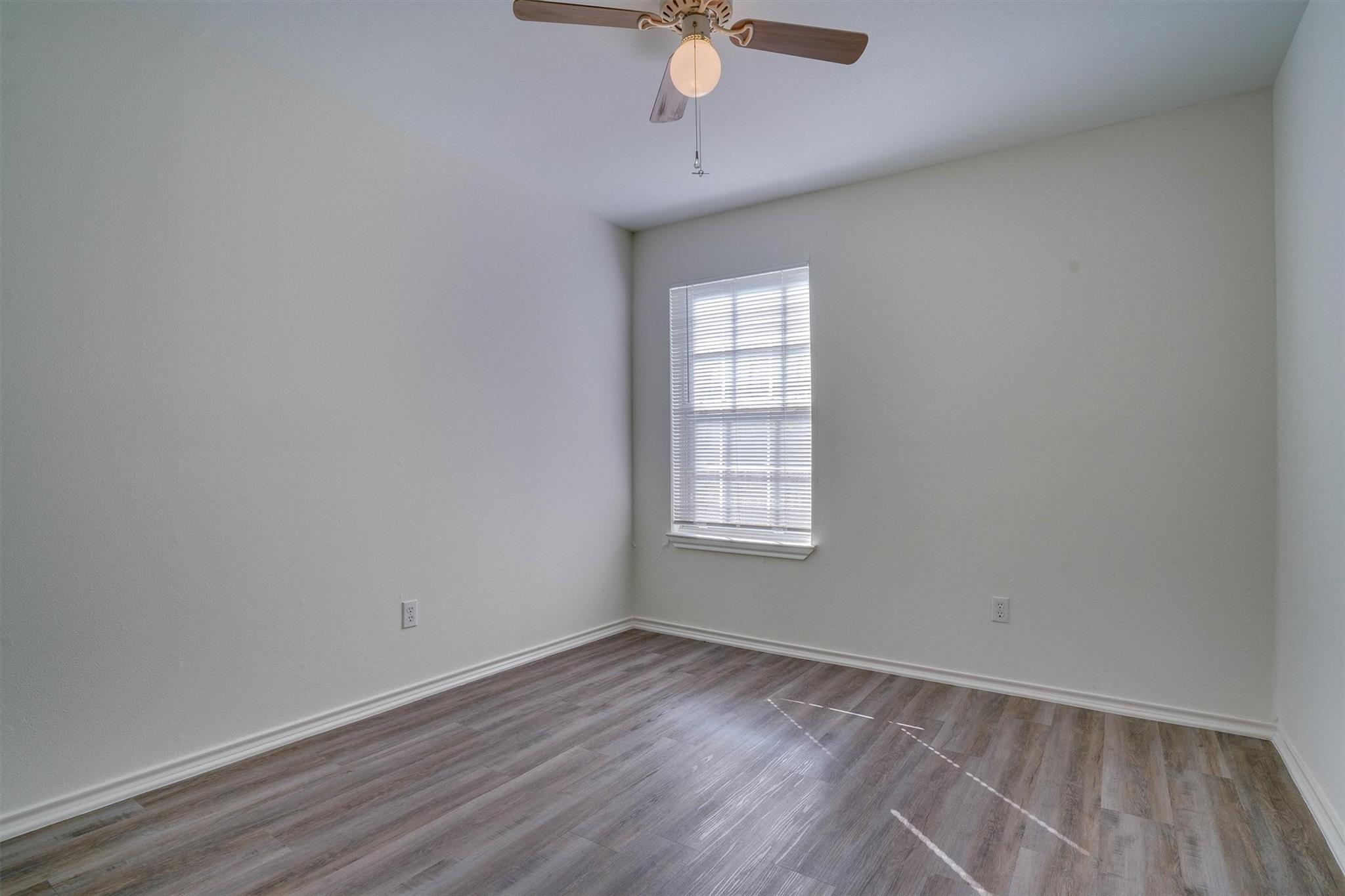 1720 Rawhide Loop Property Photo 9