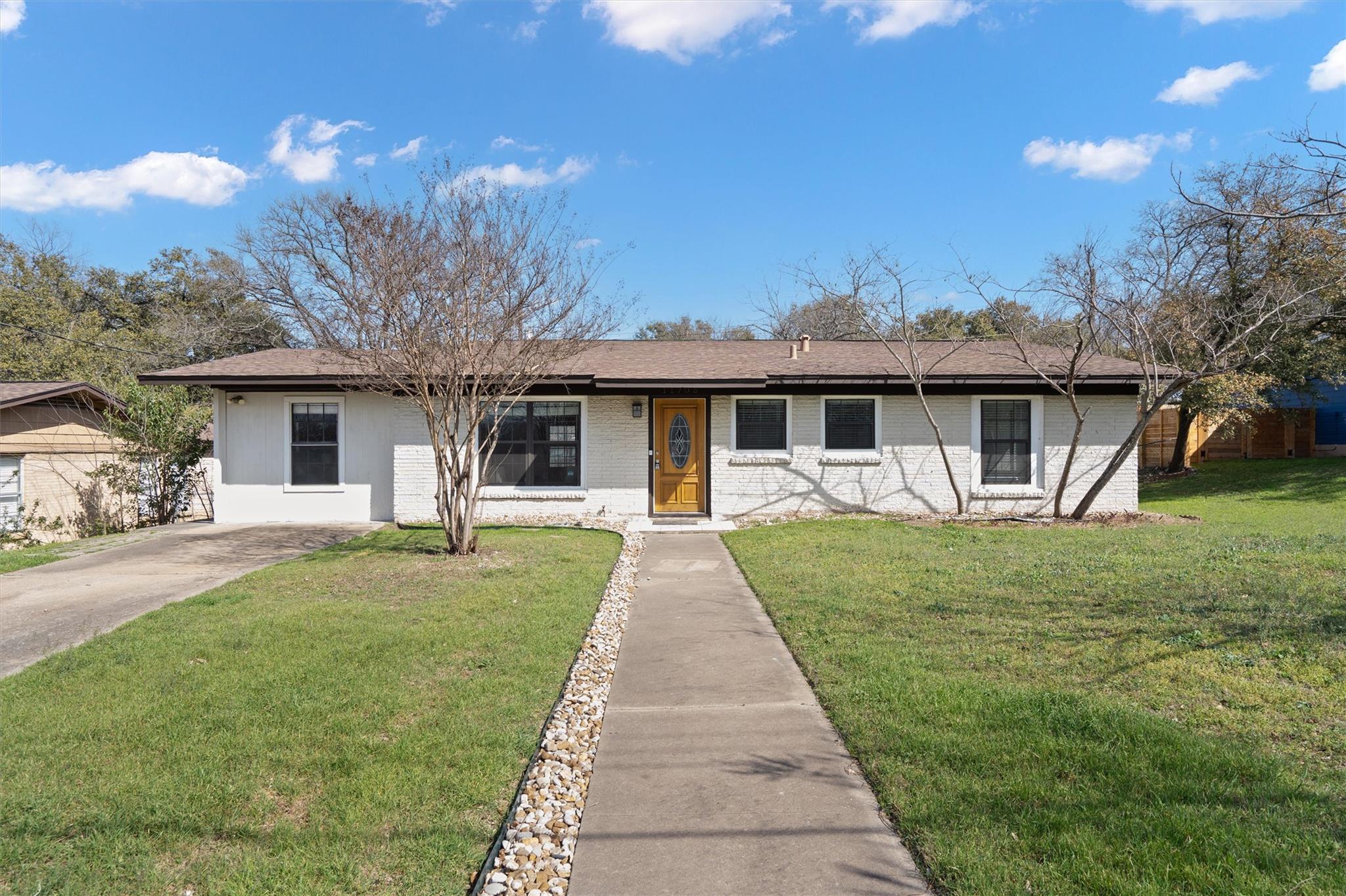 11705 Pollyanna Ave Property Photo