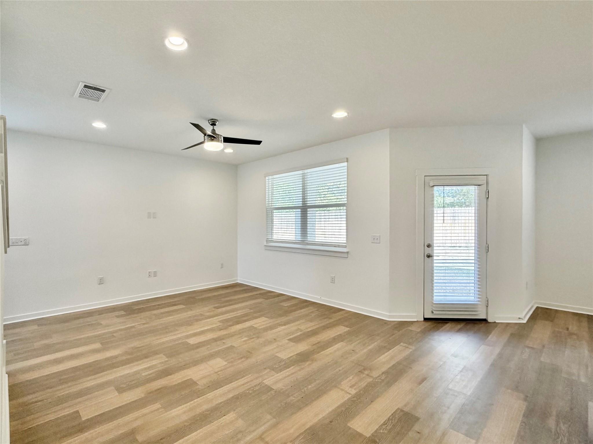 1061 Winnsboro Loop Property Photo 11