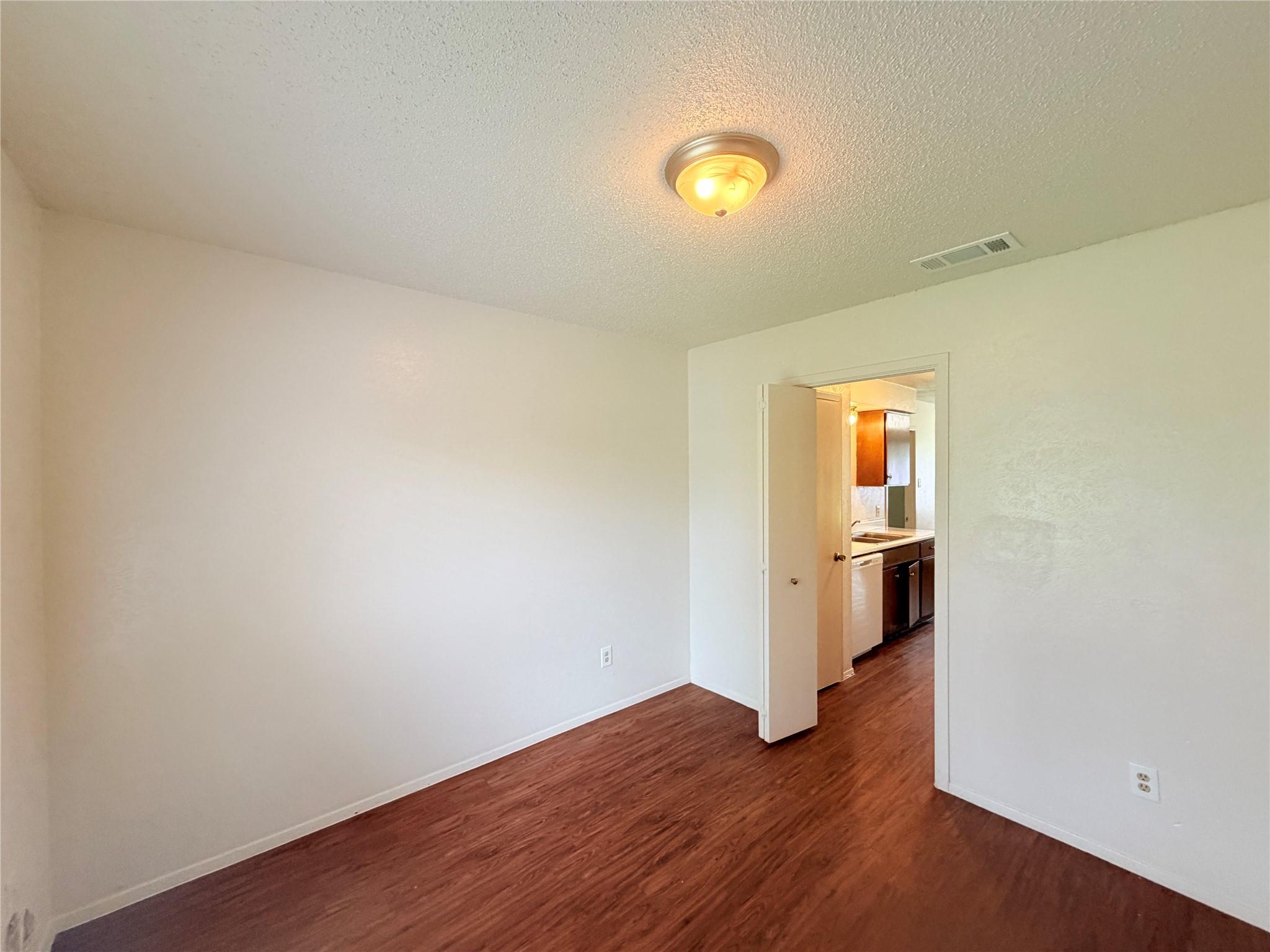 10904 Meadgreen Ct Property Photo 15