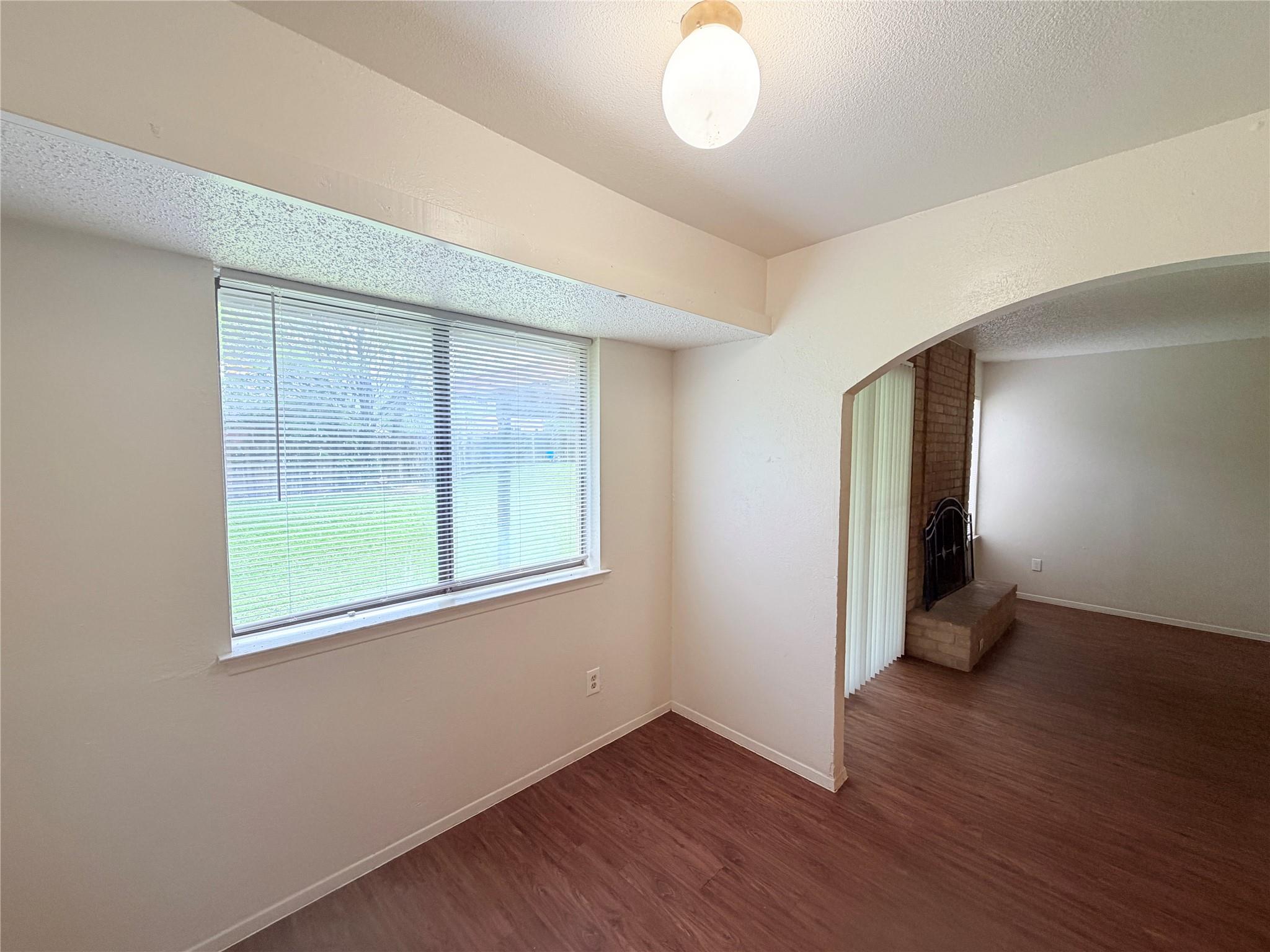 10904 Meadgreen Ct Property Photo 16