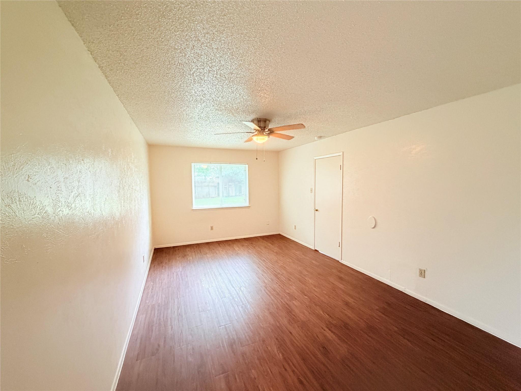10904 Meadgreen Ct Property Photo 19
