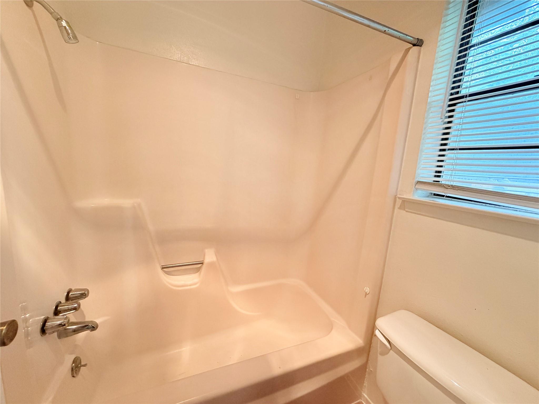 10904 Meadgreen Ct Property Photo 24