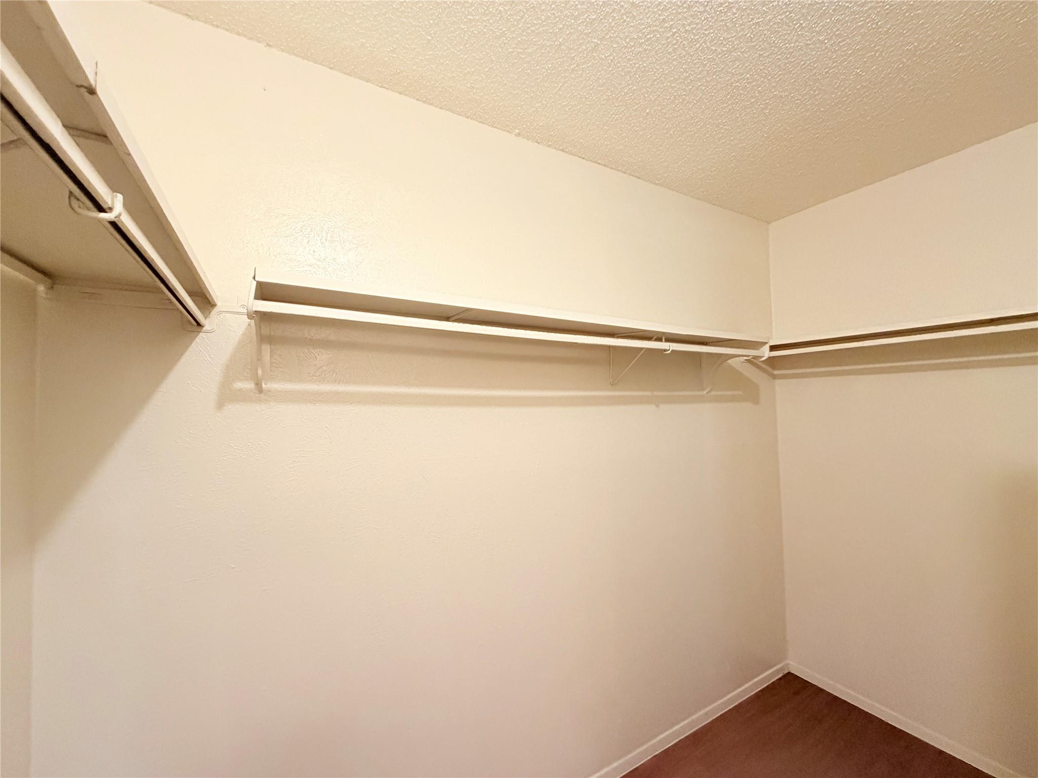 10904 Meadgreen Ct Property Photo 25