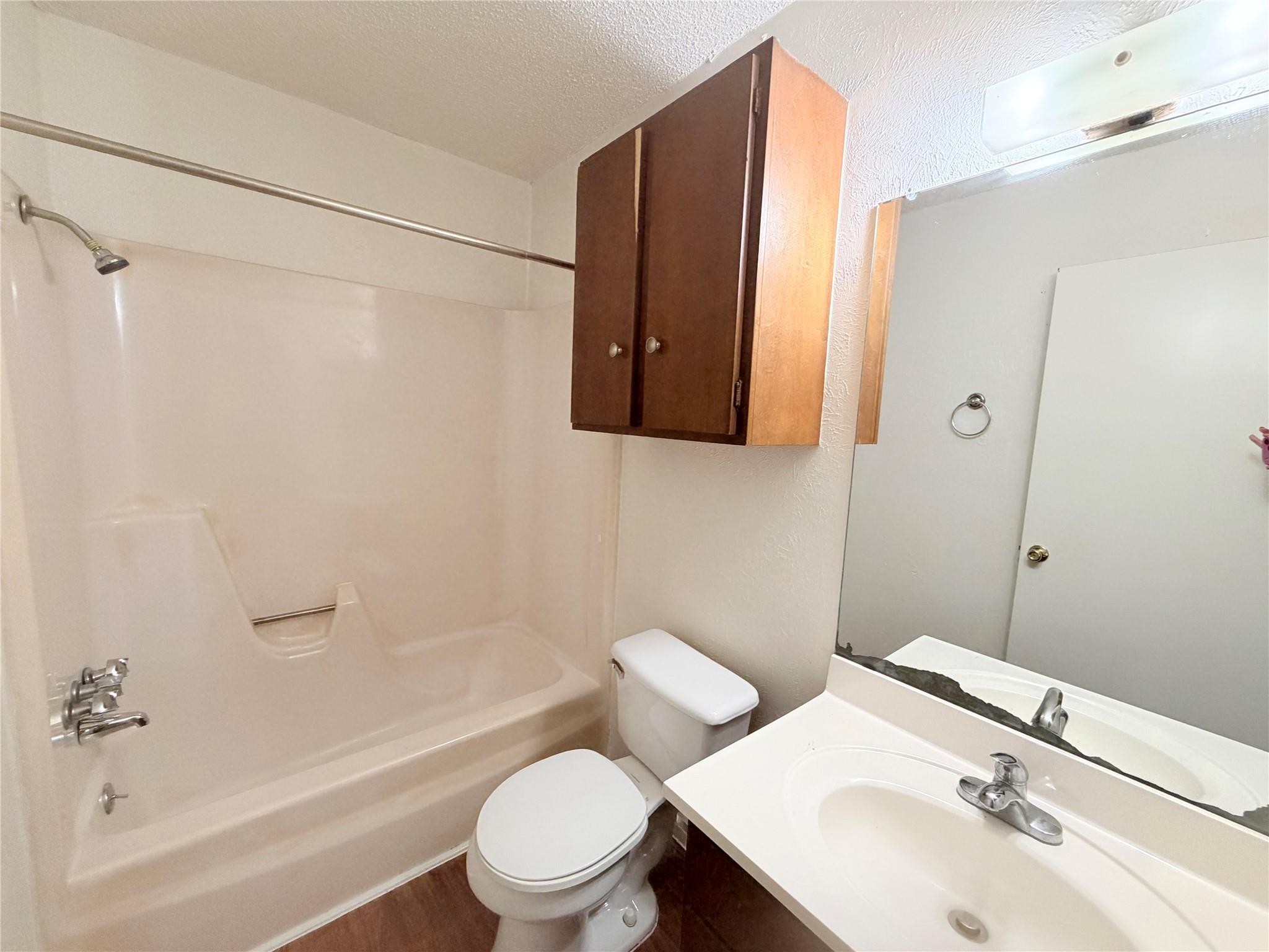 10904 Meadgreen Ct Property Photo 30