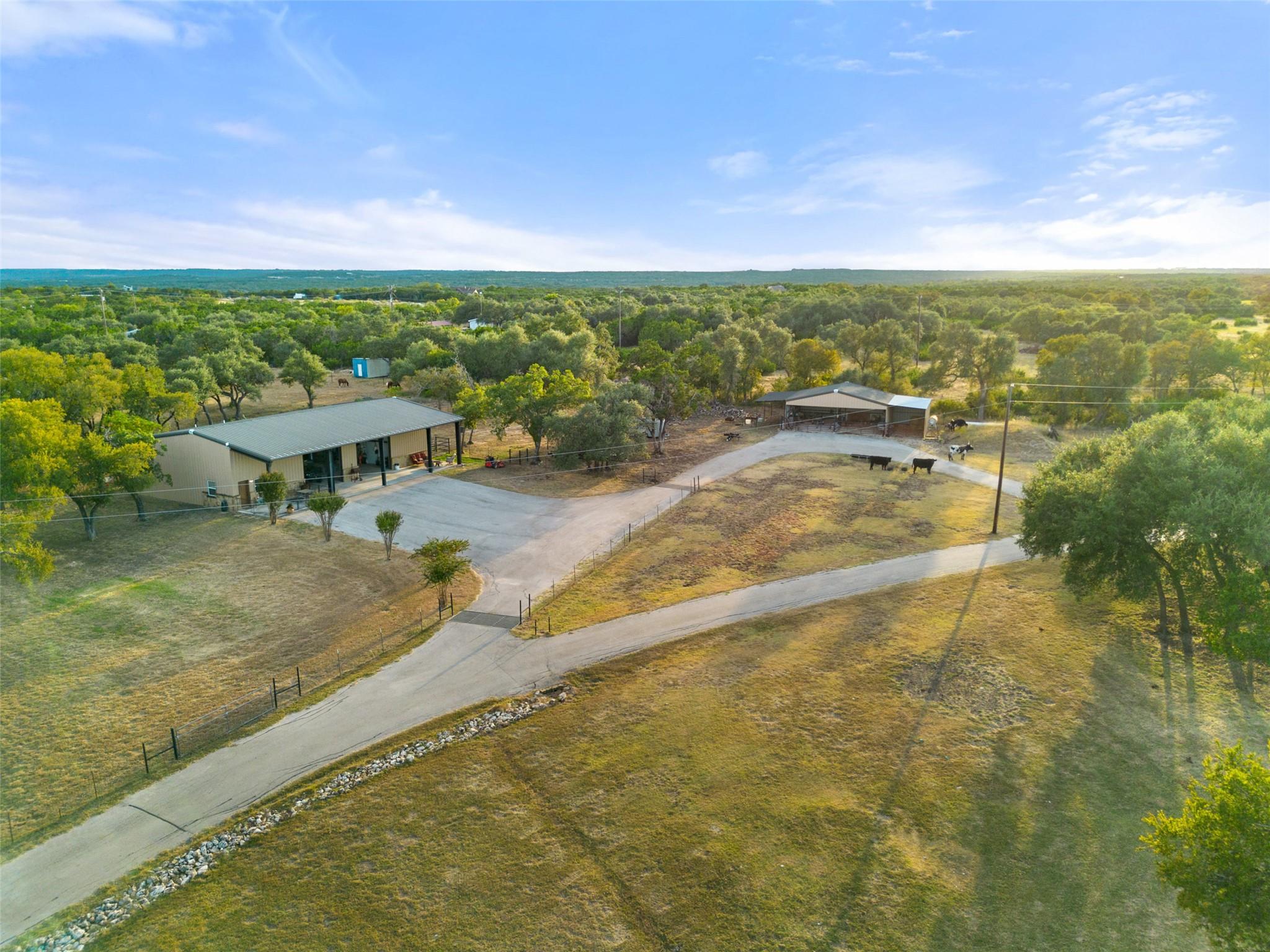 2700 County Road 282 Rd Property Photo 4