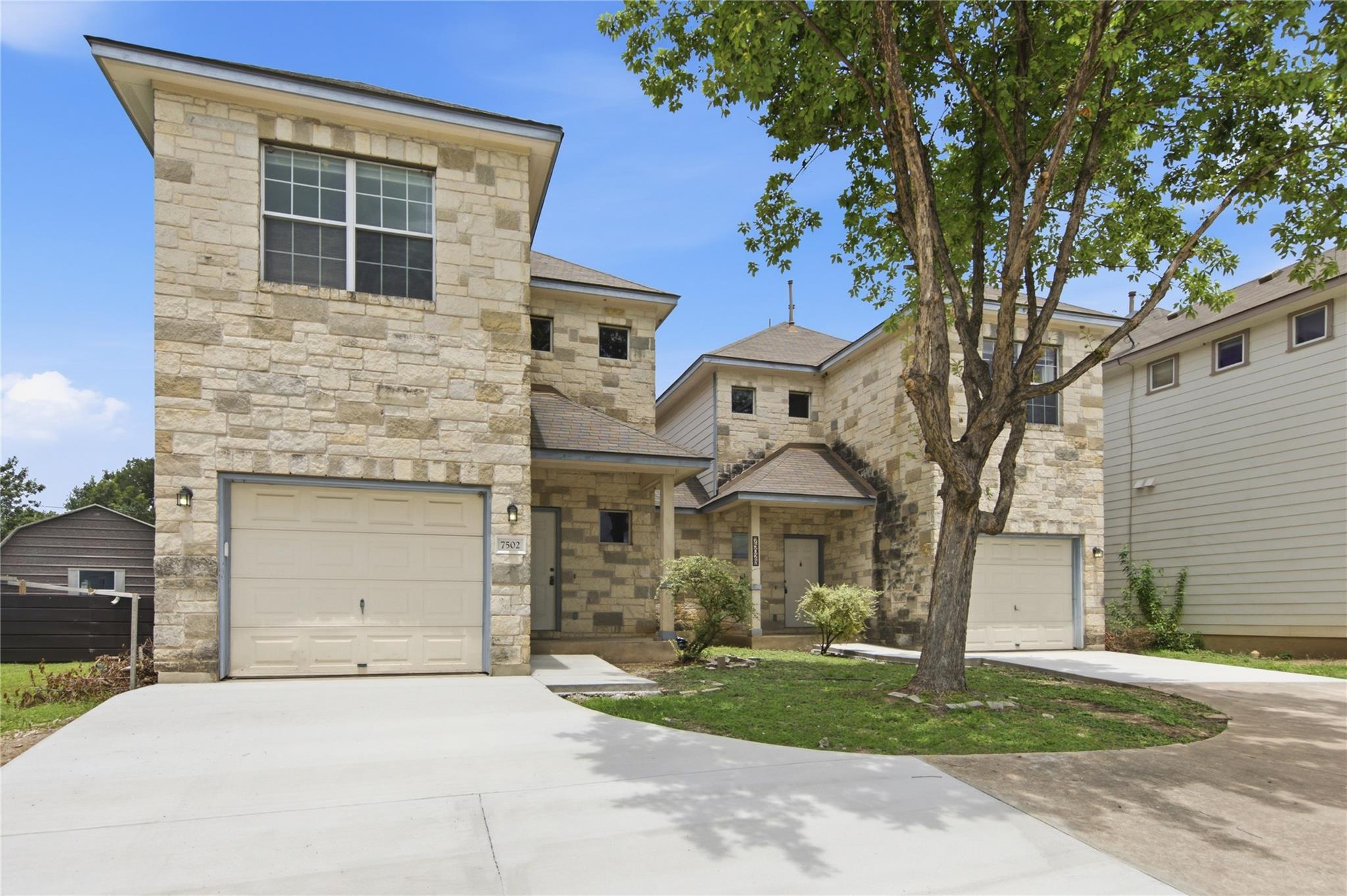 7502 Lazy Creek Dr Property Photo 9