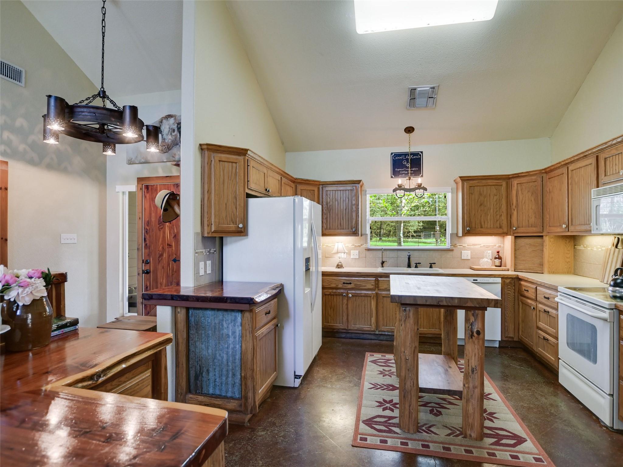 762 Karisch Rd Property Photo 11