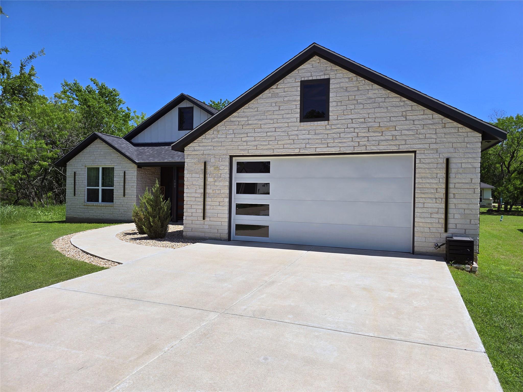 109 Kipapa Ct Property Photo