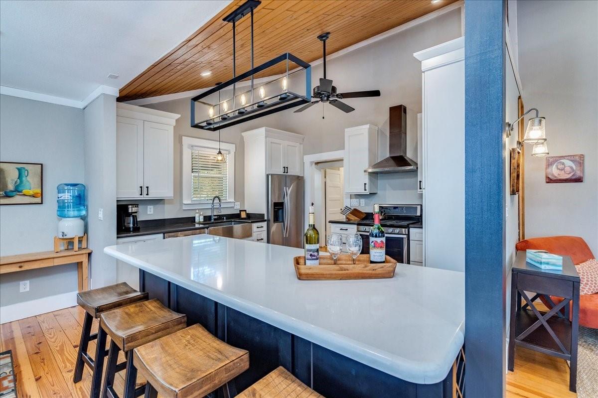 506 Shaw Ave Property Photo 7