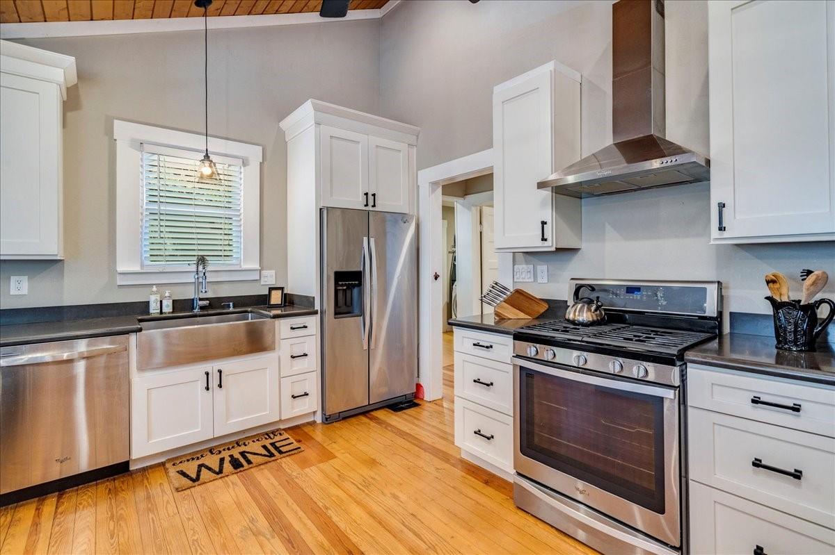 506 Shaw Ave Property Photo 9