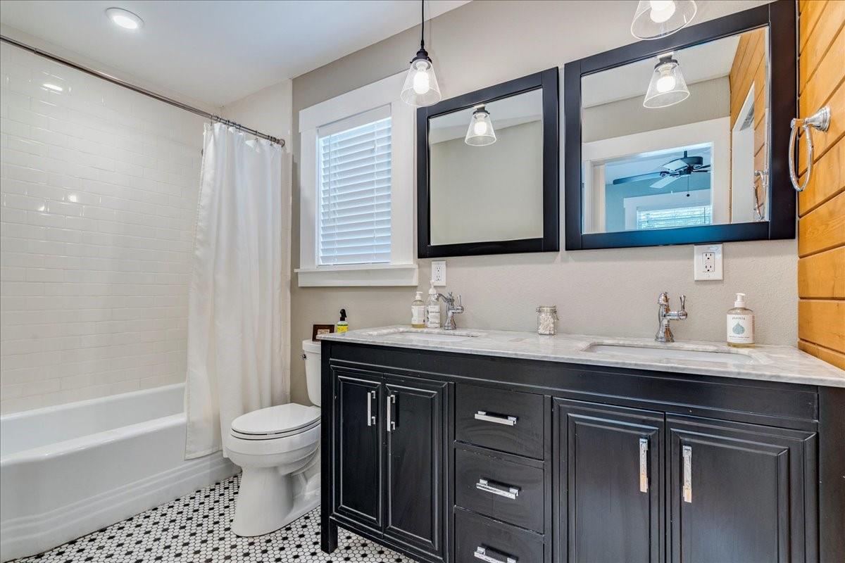 506 Shaw Ave Property Photo 12