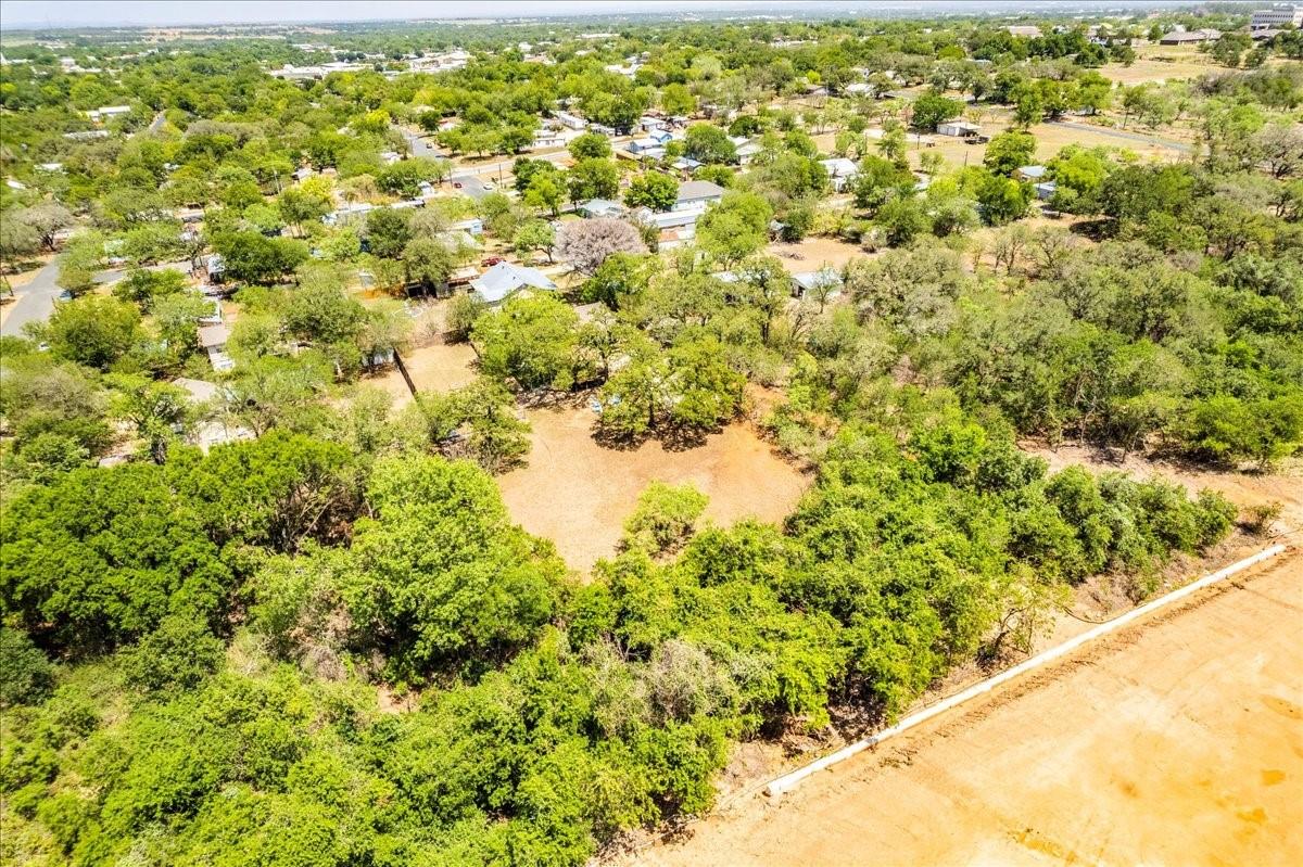 506 Shaw Ave Property Photo 27