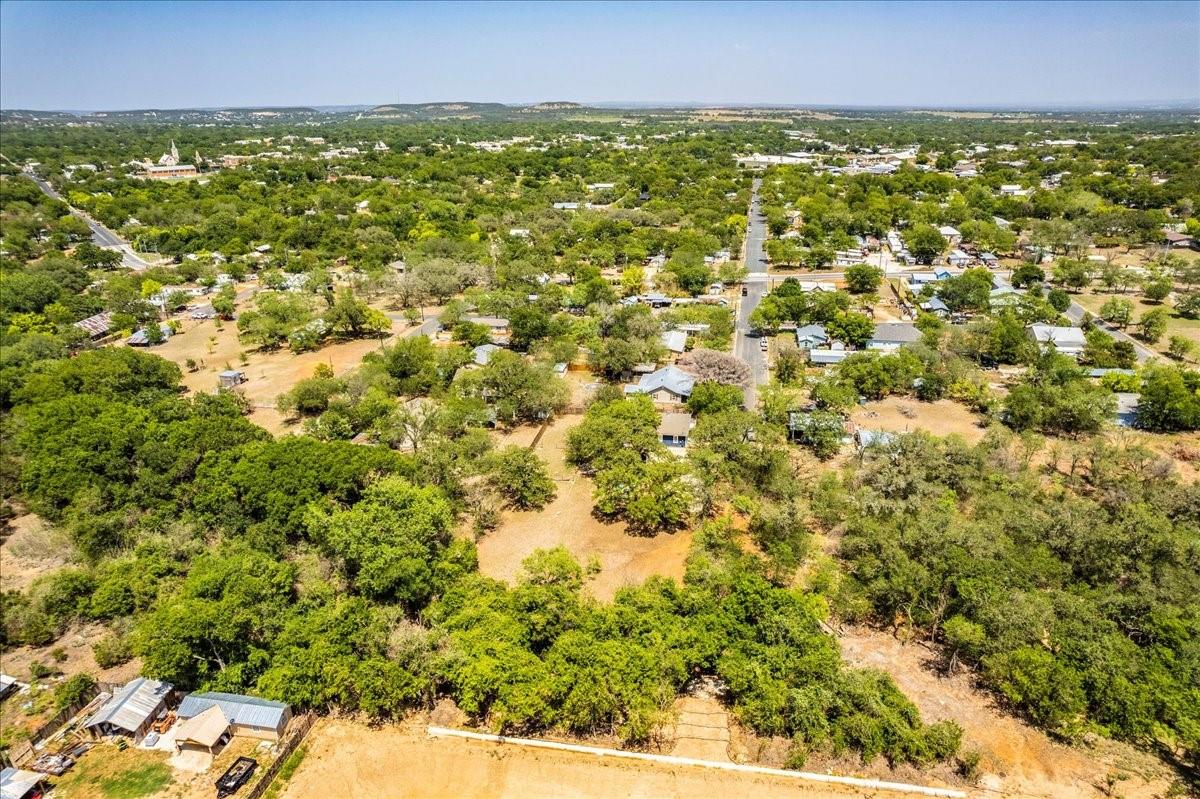 506 Shaw Ave Property Photo 29