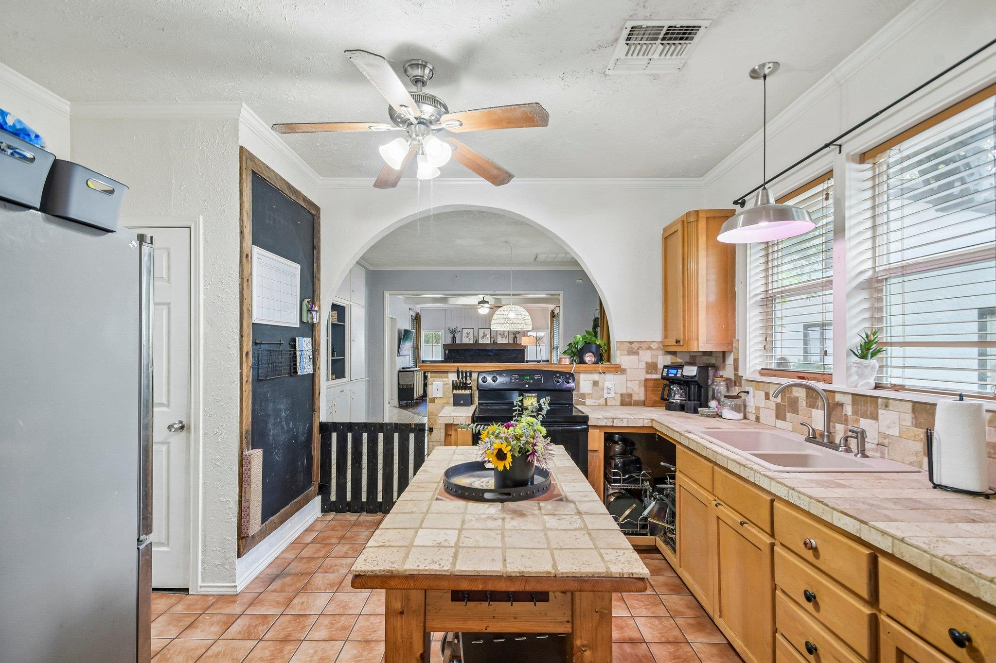 802 Hudgins St Property Photo 13