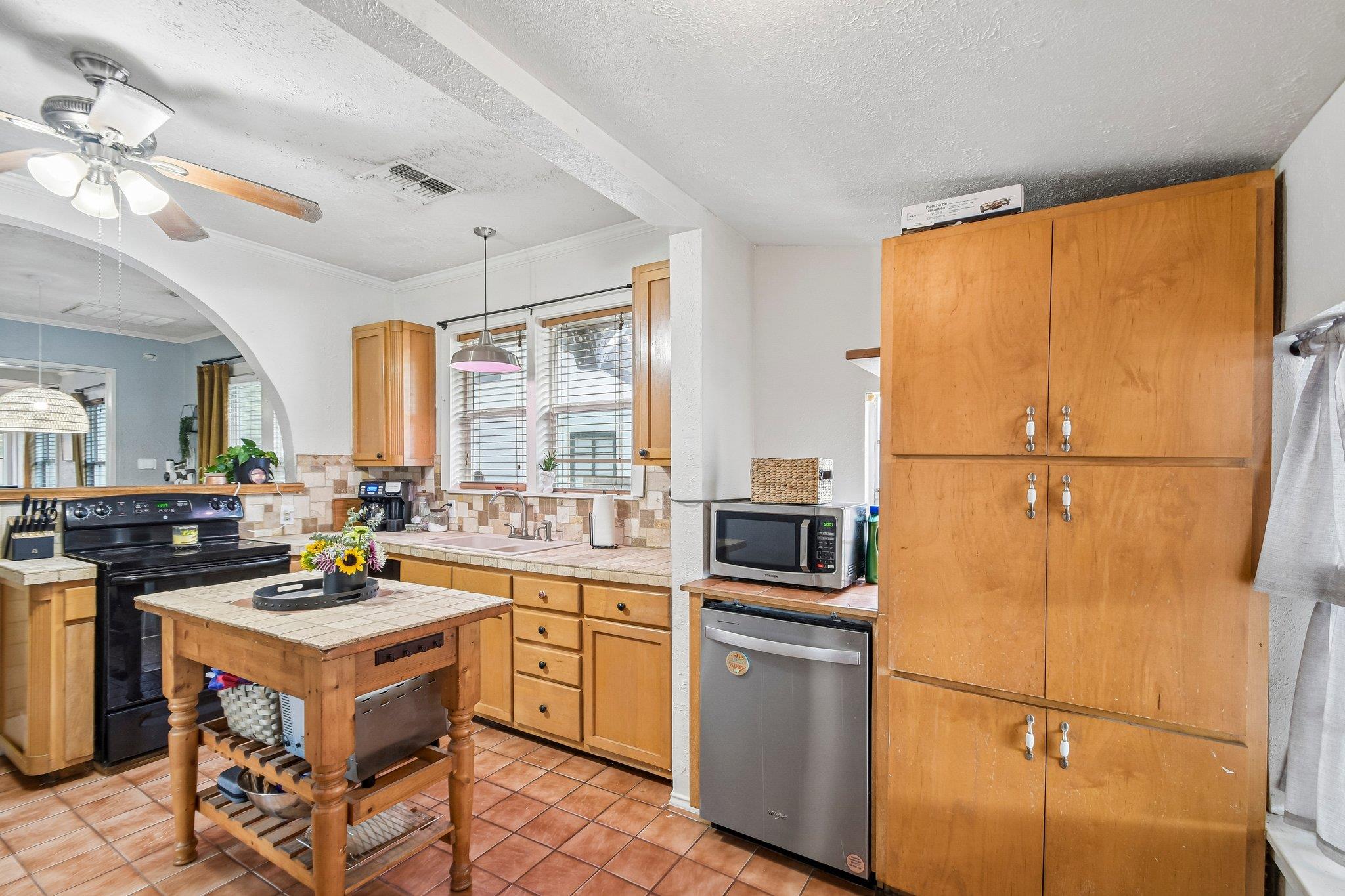 802 Hudgins St Property Photo 14