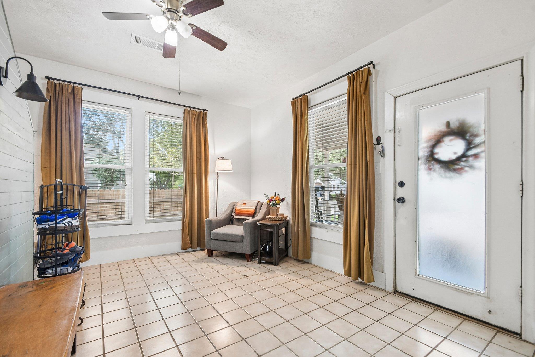 802 Hudgins St Property Photo 15