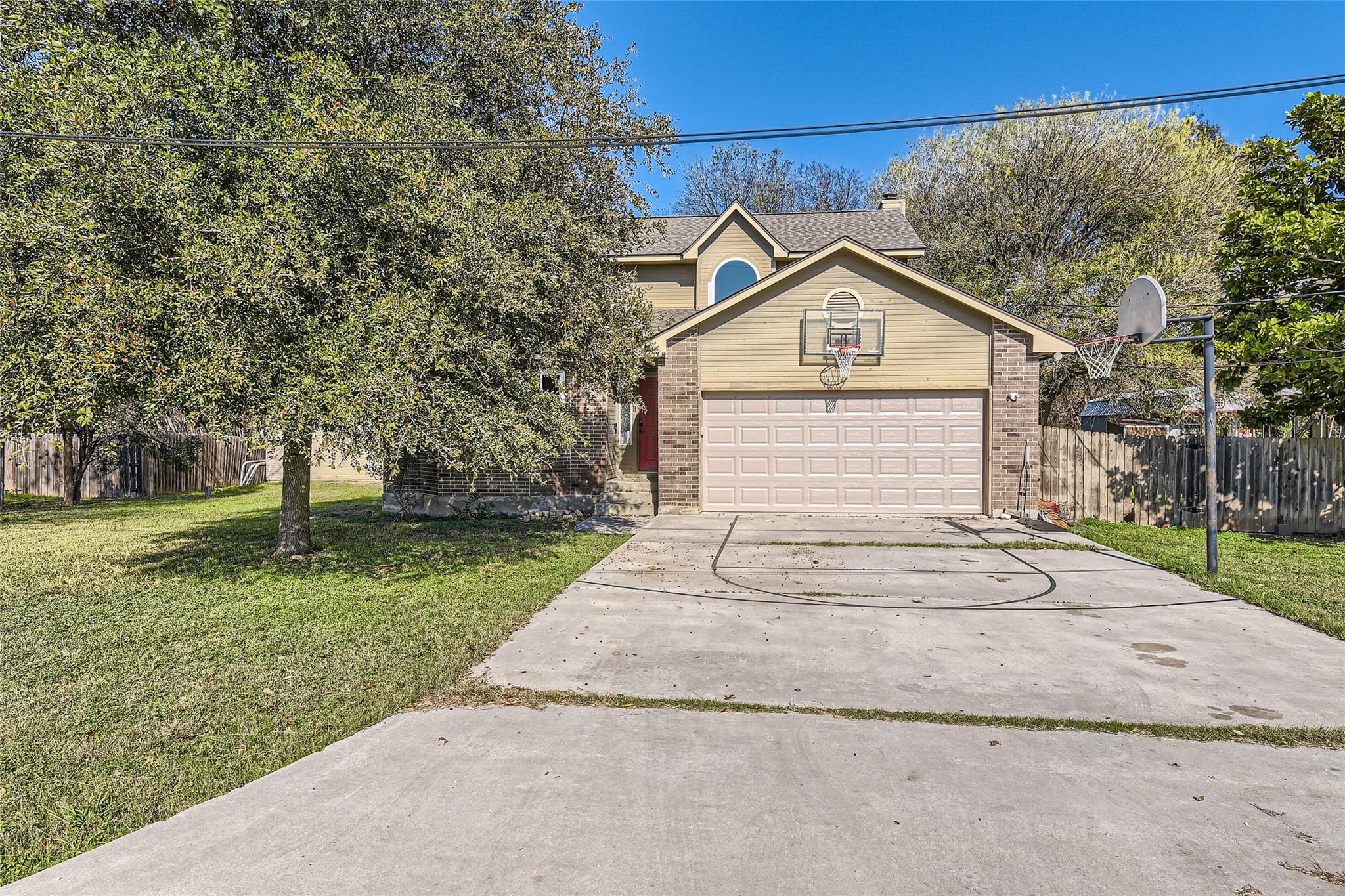 282 Spring River Dr Property Photo