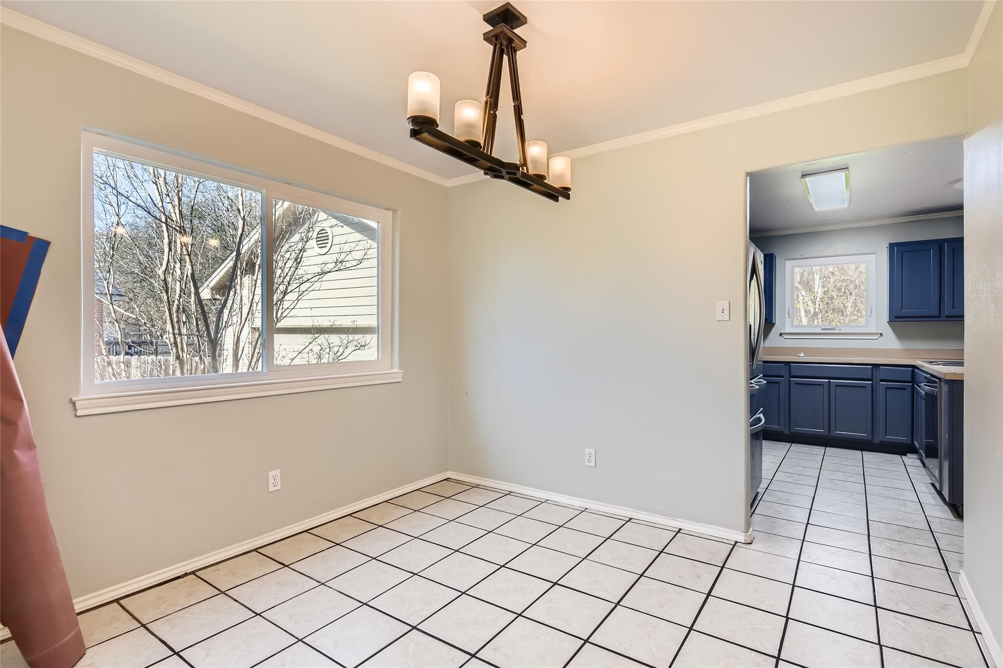 282 Spring River Dr Property Photo 6