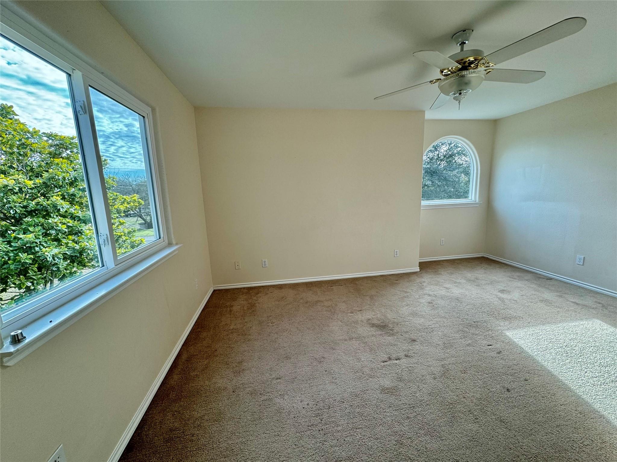 282 Spring River Dr Property Photo 10