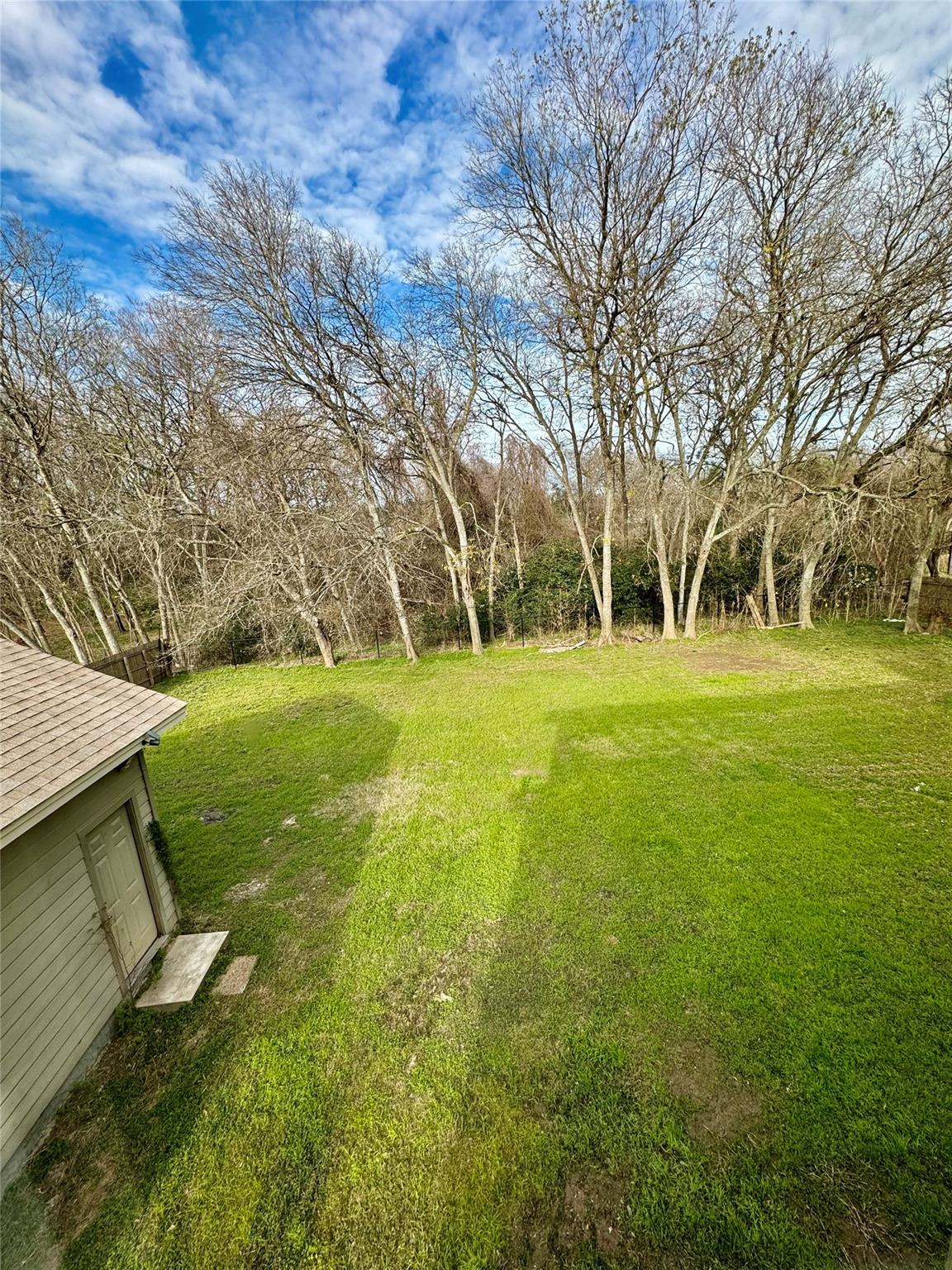 282 Spring River Dr Property Photo 18