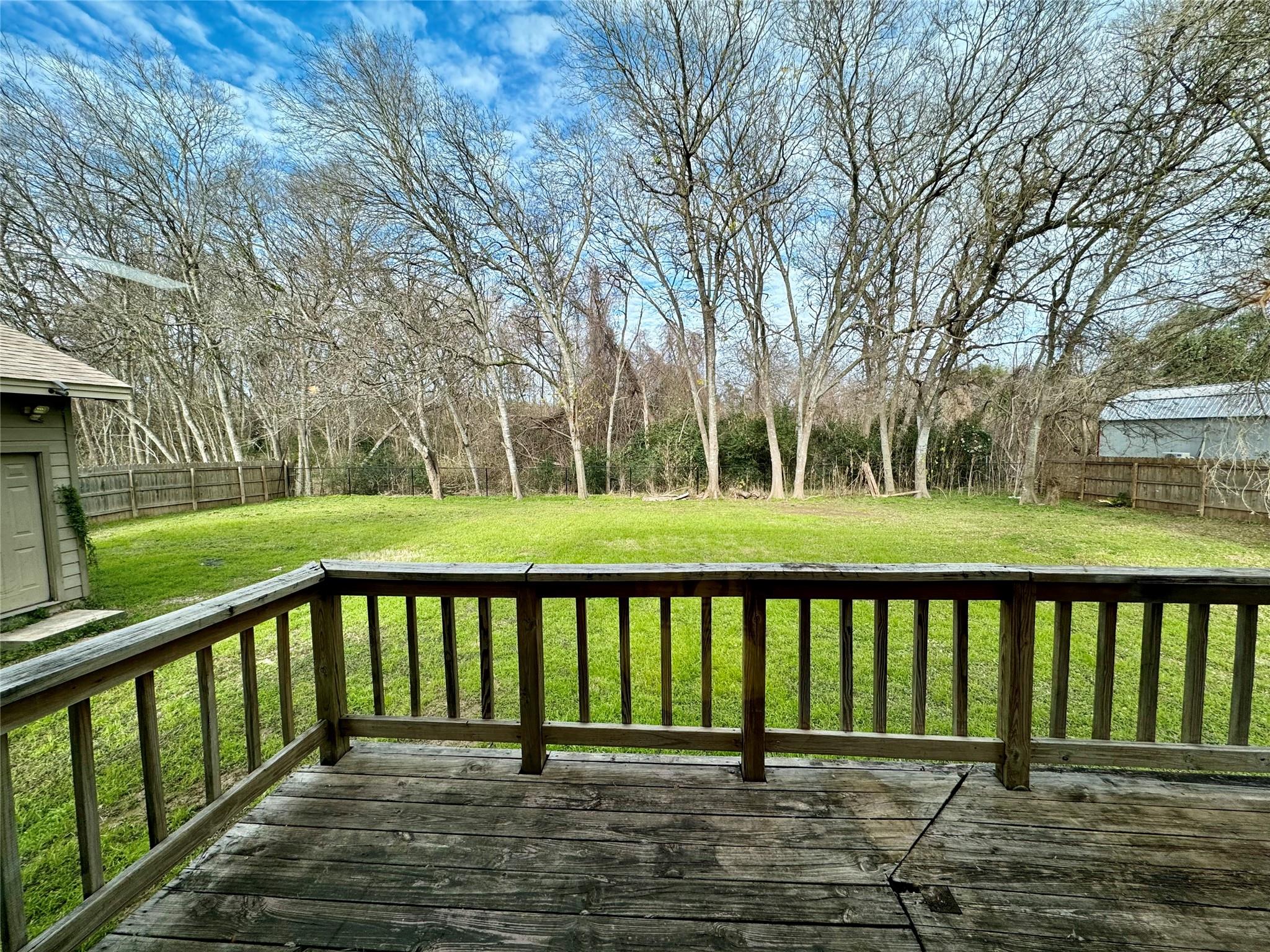282 Spring River Dr Property Photo 19