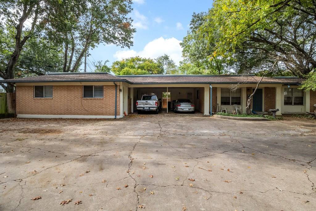 2802 ST EDWARDS Cir #B Property Photo 1