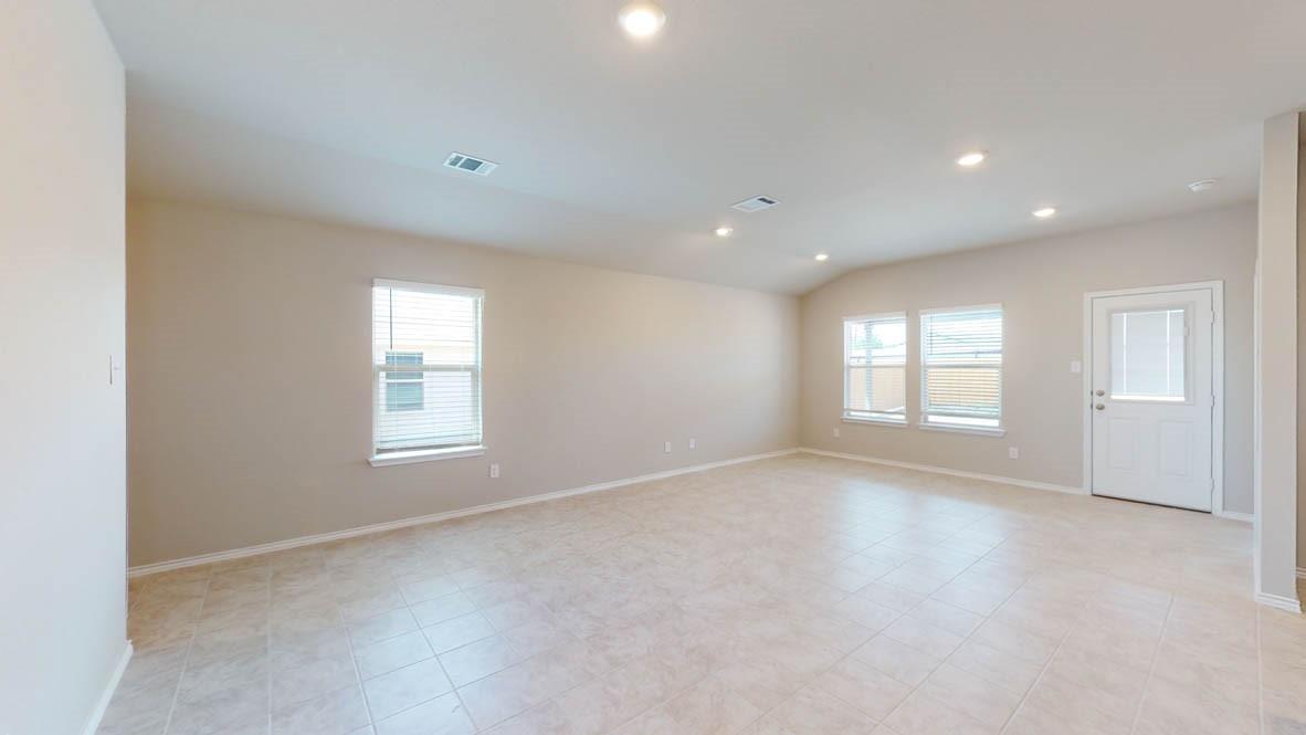 1412 Iron Horse Dr Property Photo 9