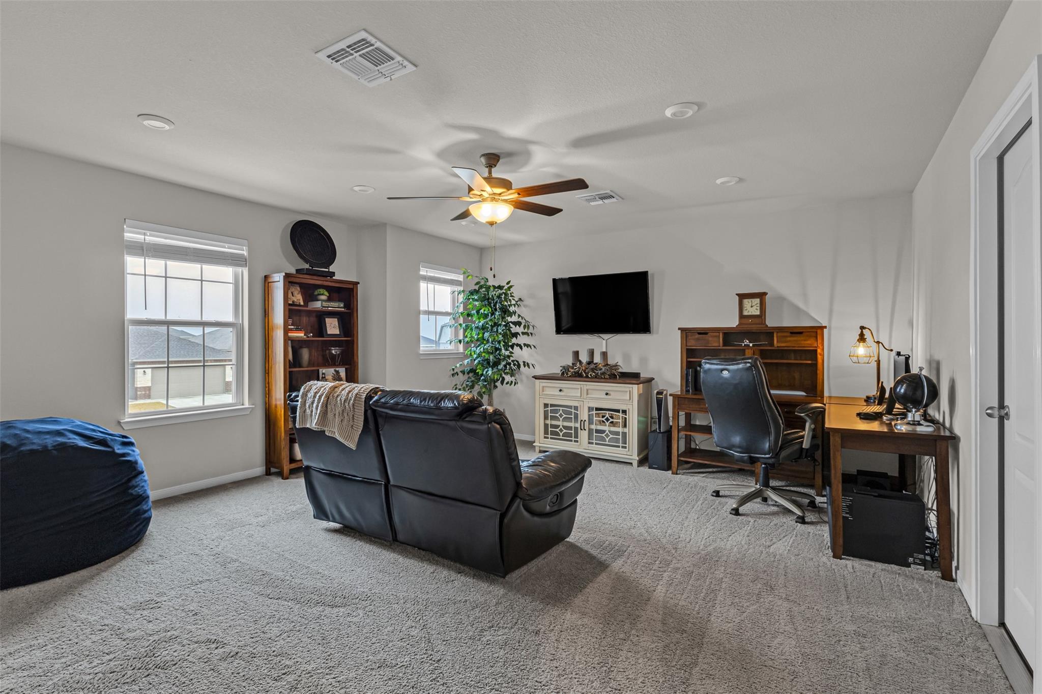 2221 Clove Ct Property Photo 25