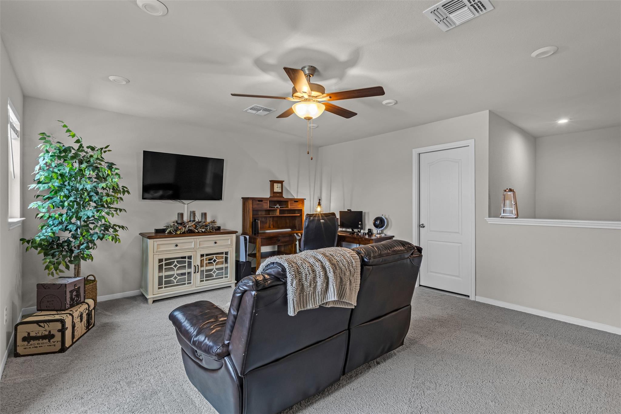 2221 Clove Ct Property Photo 26