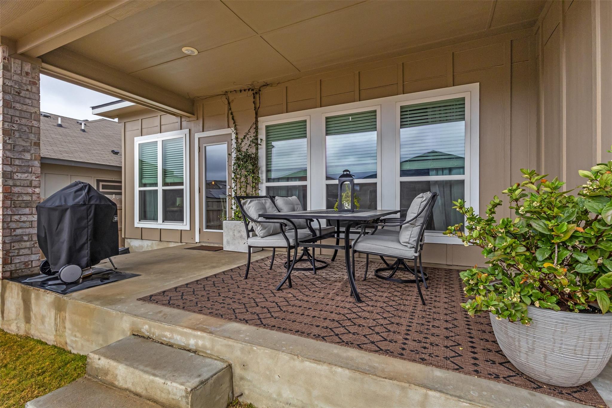 2221 Clove Ct Property Photo 33