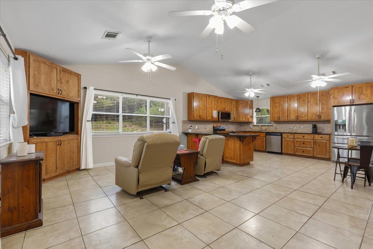 297 Robins Way Property Photo 7