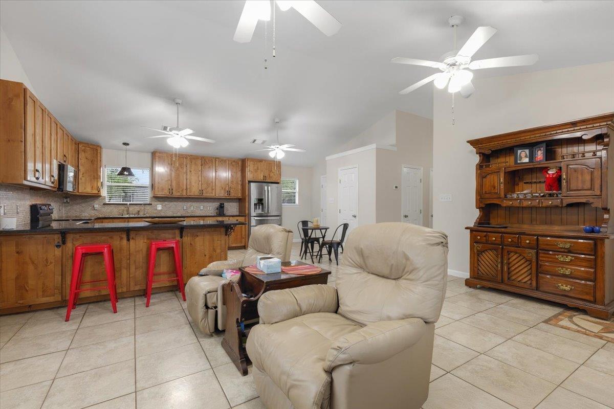 297 Robins Way Property Photo 8