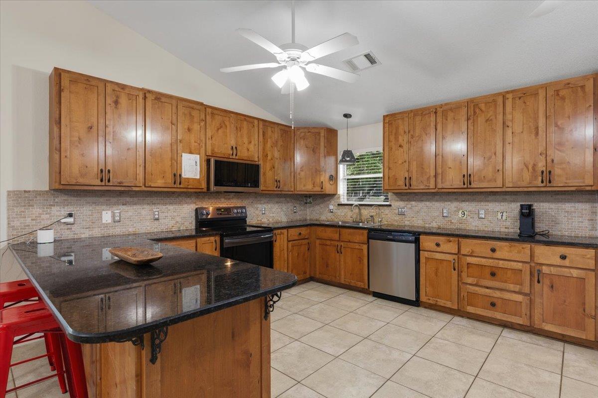 297 Robins Way Property Photo 10