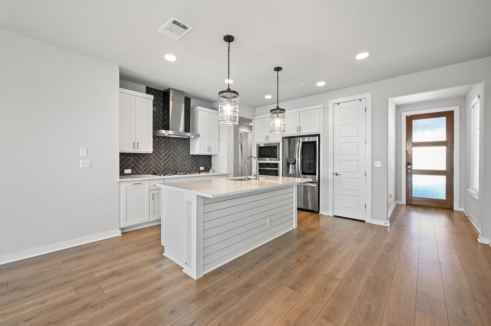 13101 Brave Tenderfoot Trl Property Photo 7