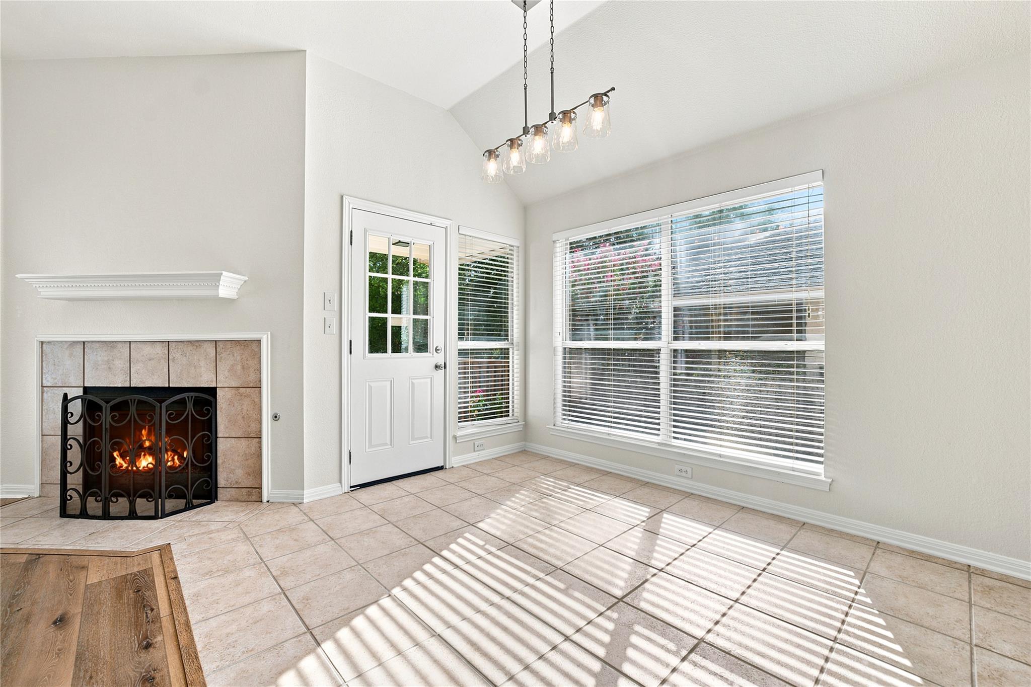 12521 Canyon Glen Dr Property Photo 9