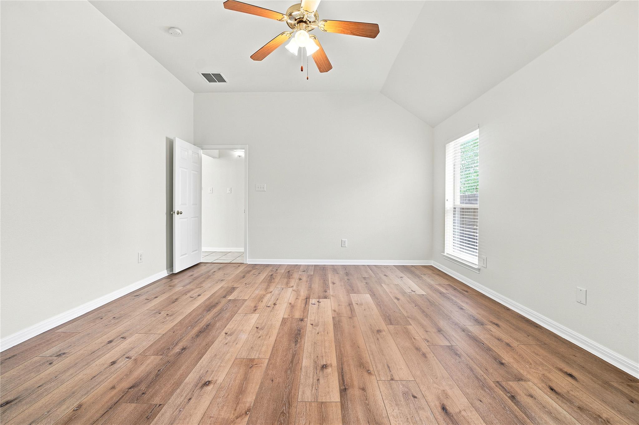 12521 Canyon Glen Dr Property Photo 11