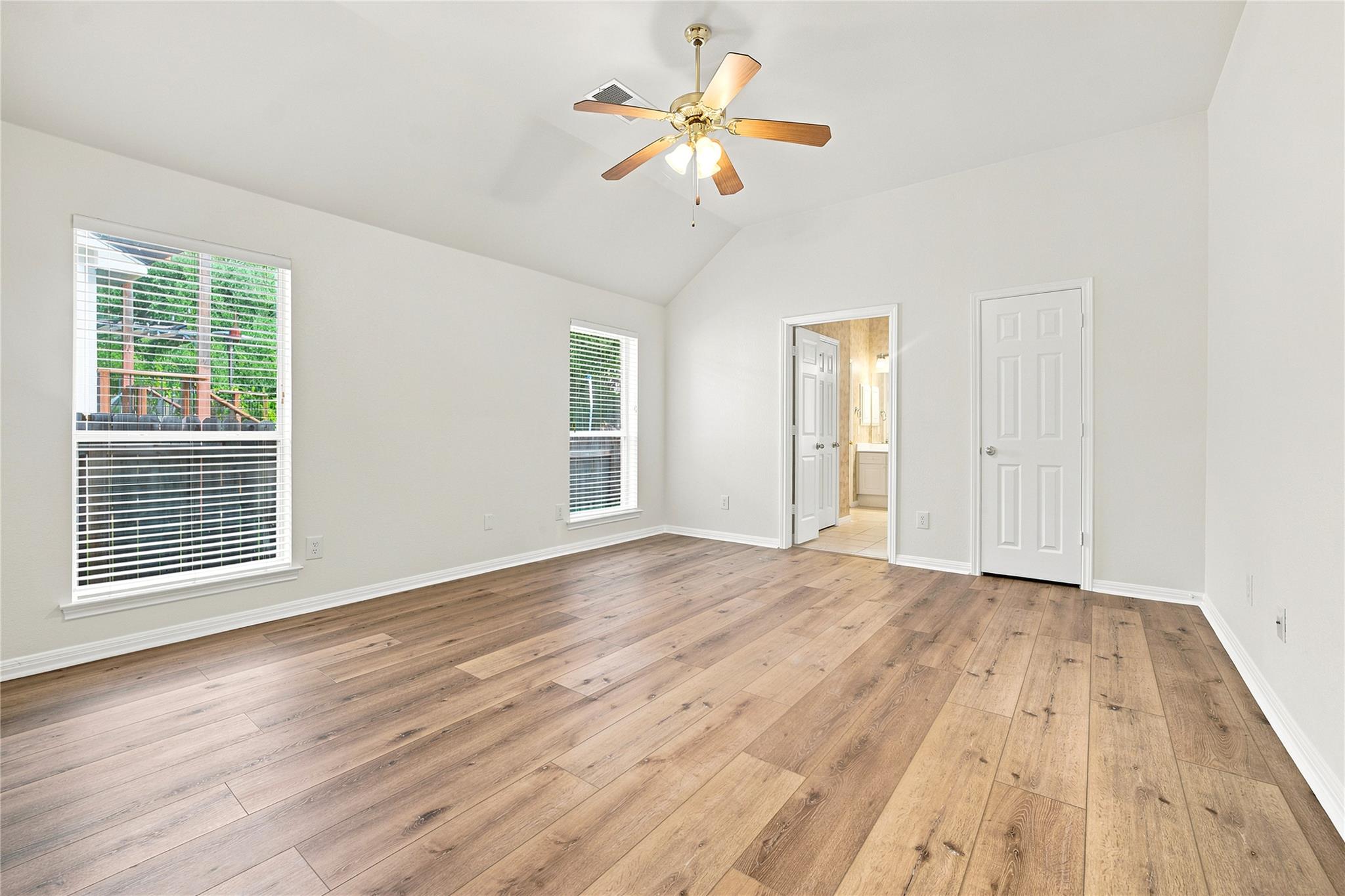 12521 Canyon Glen Dr Property Photo 12