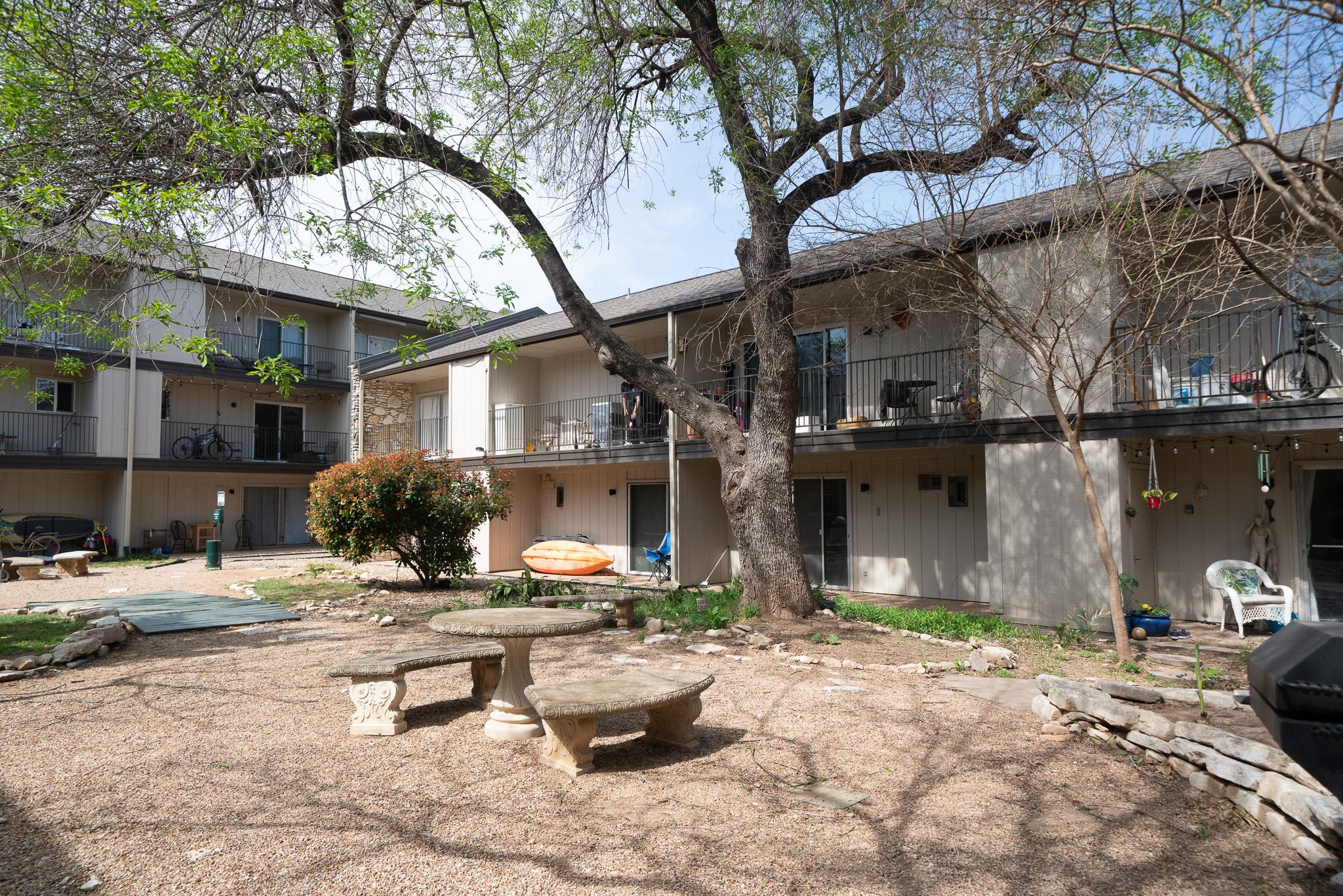 500 E Riverside Dr 242 Property Photo 34