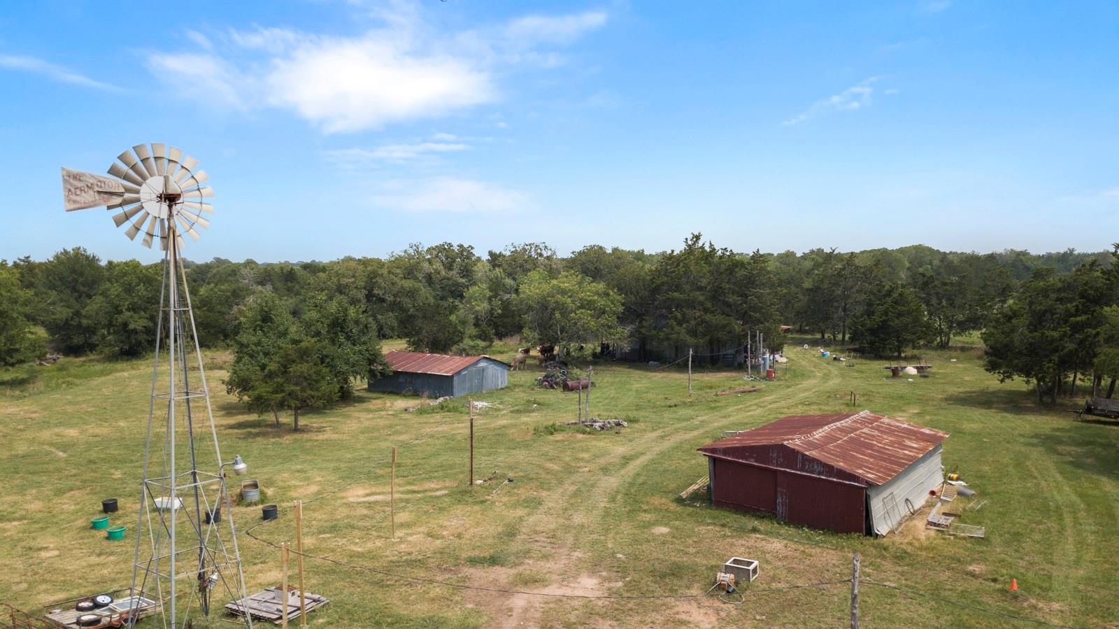 145 Stolle Ln Property Photo 6