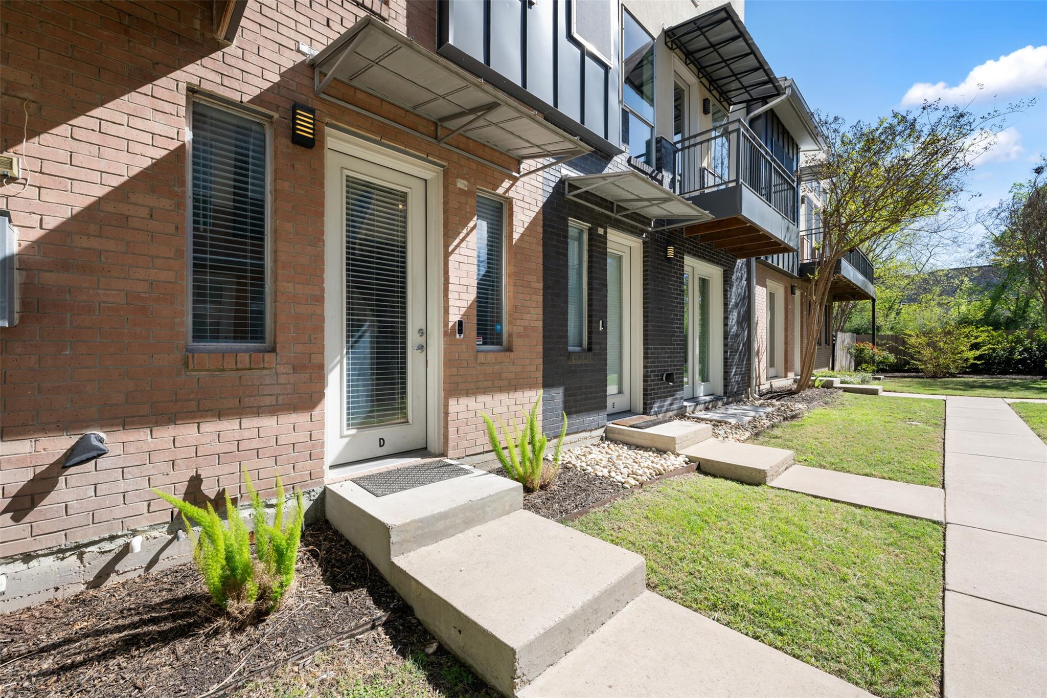 1209 Kinney Ave #d Property Photo 10