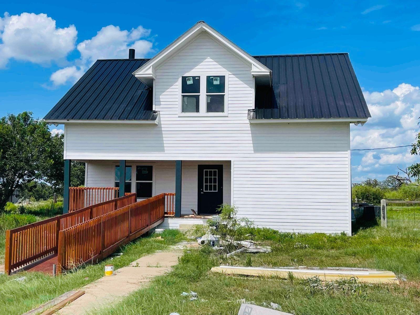 1084 Fm 812 Property Photo 8