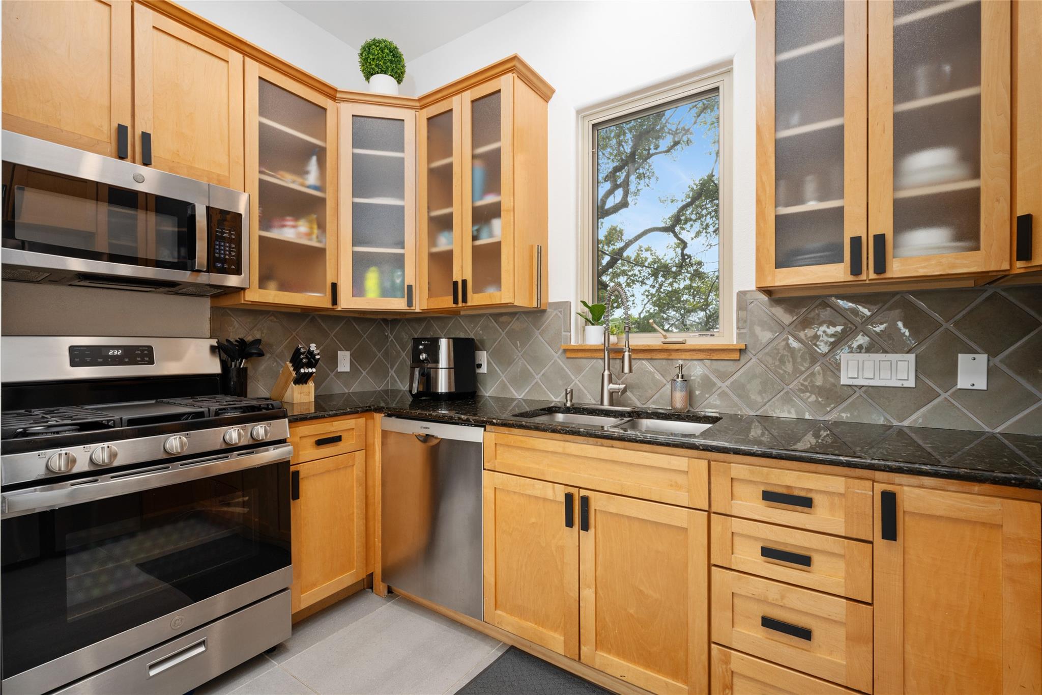 2803 Brass Buttons Trl Property Photo 11