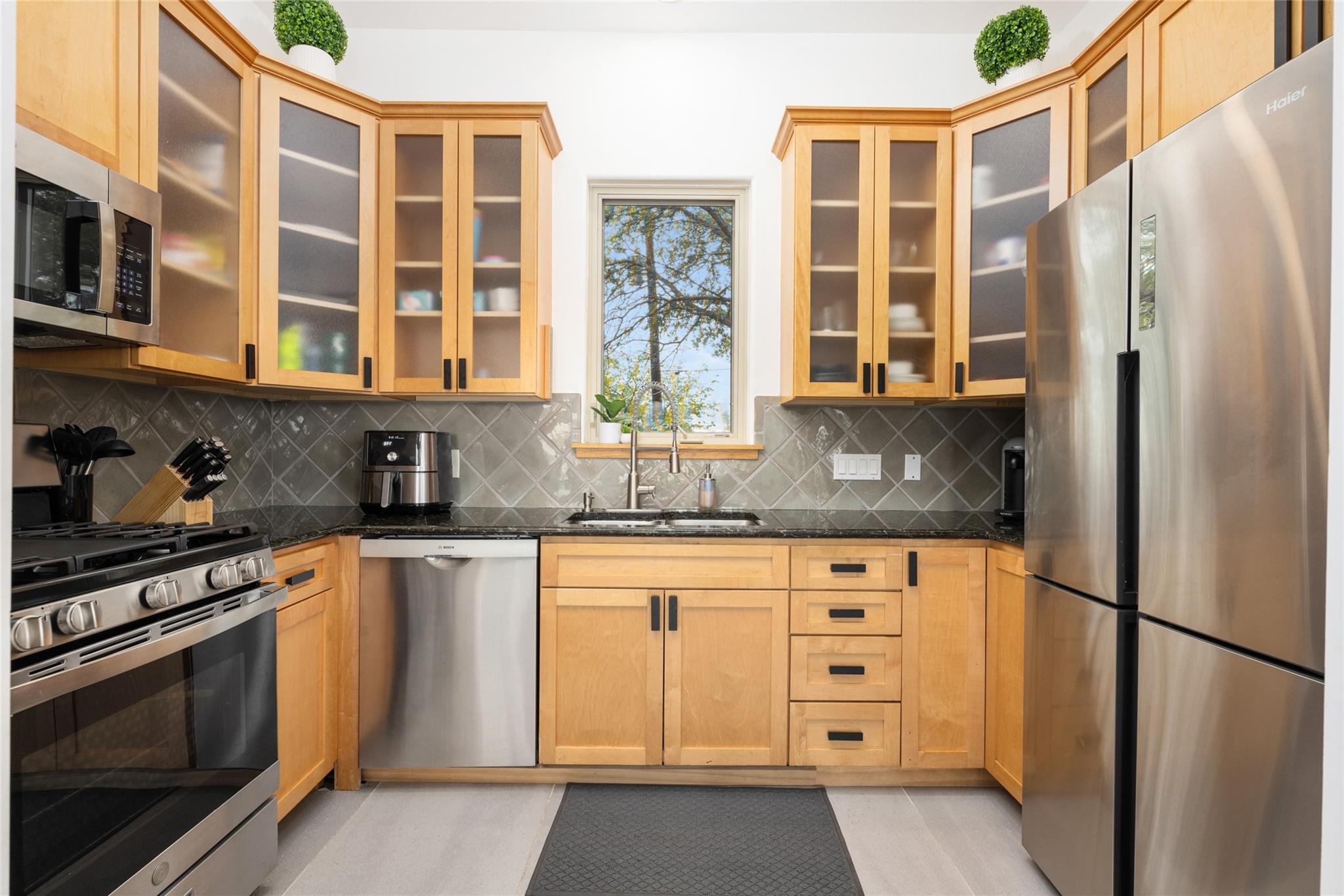 2803 Brass Buttons Trl Property Photo 12